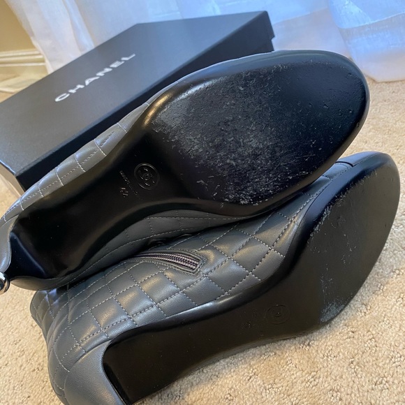 ✨SOLD✨Chanel Quilted Boots - Picture 4 of 7